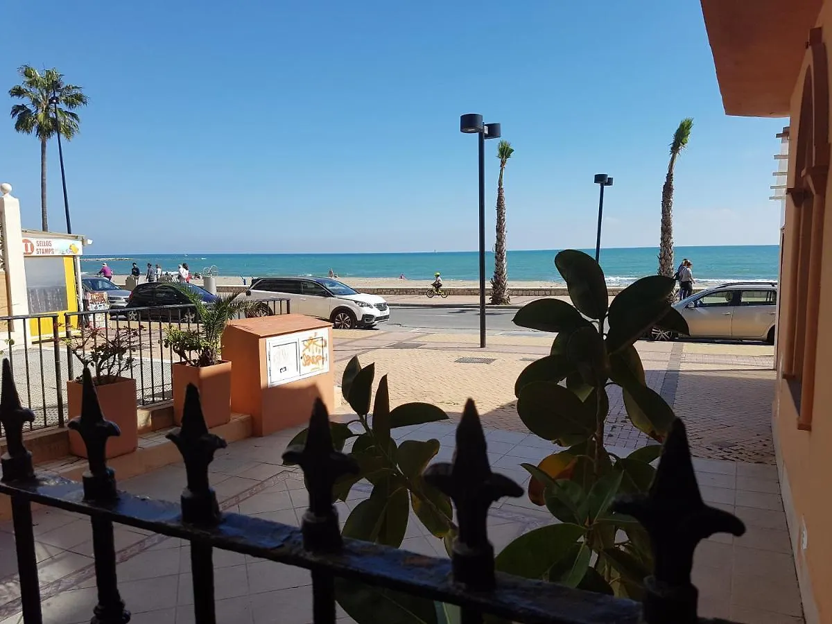 Beachfront With Sea Views And Pool Apartment Fuengirola